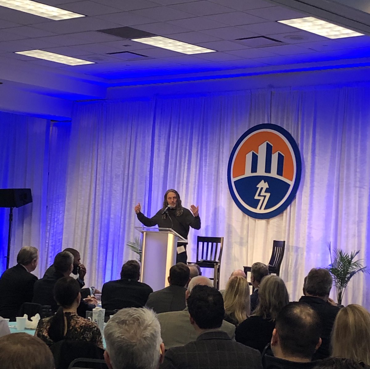 Always a great way to start the morning! It was honor to hear <a href="/BrianBanksFREE/">b r i a n   b a n k s</a> talk about his story and share about the power of choice!
Thank you <a href="/cityCURRENT/">cityCURRENT Powered by Higginbotham</a> #PowerTheGOOD