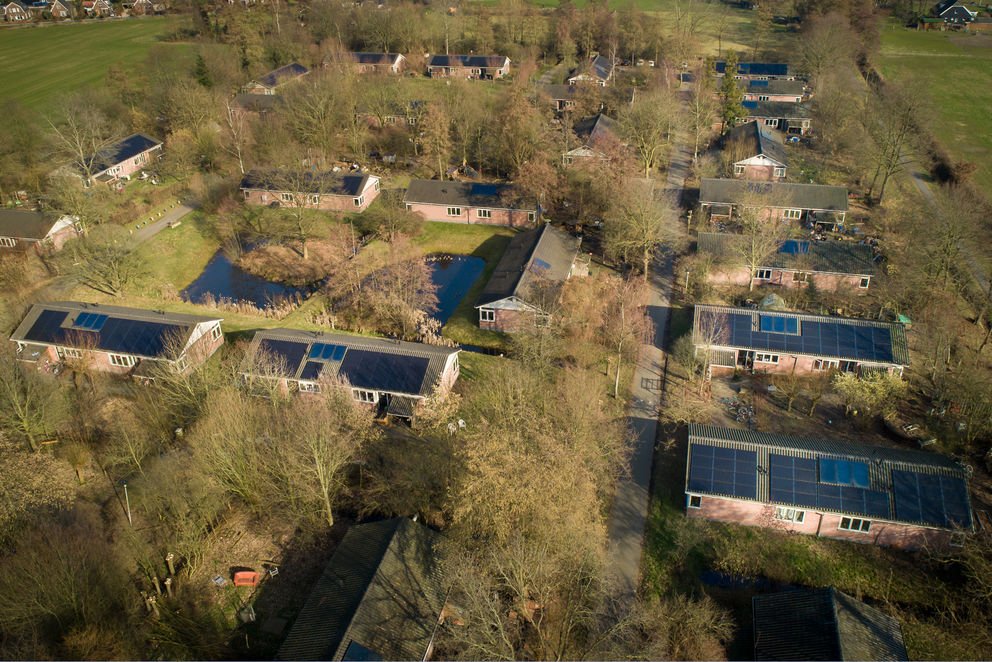 PVCARE's tweet image. Studentenhuisvester Idealis heeft het complex Droevendaal in Gemeente Wageningen voorzien van 444 fotovoltaïsche zonnepanelen: bit.ly/2GZjC4j.

Wie de jeugd heeft, heeft de toekomst. Wie zonnepanelen heeft ook!

PV-Care, voor O&amp;amp;M na de studie: bit.ly/2DLm5ha.