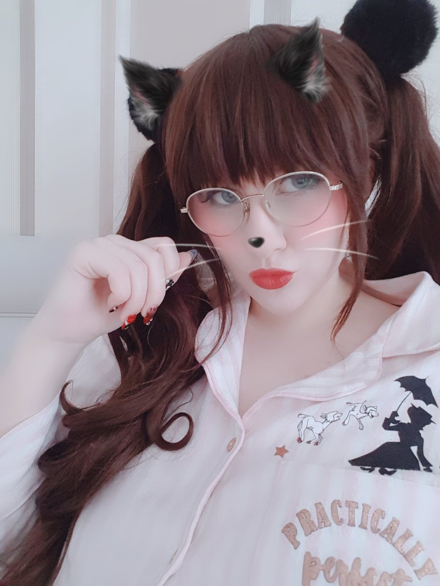 SachikoMeian's tweet photo. #InternationalCatDay means I get to spend all day cat napping!
Don't you think my pajamas suit me perfectly?

"Practically perfect in every way"

Yes. Yes I am 👑🖤

#Maids #Maidcafe #Meianmaids #nekomimi https://t.co/RVYAQekuMI