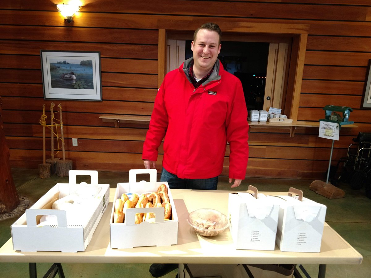 erikk292mke's tweet photo. #TGIF=great way to start the morning on a winter #SideWAUKSession at @SchlitzAudubon. Thank you AJ & Tess for guiding us on the trails & lake while #snowshoeing. And thank you @brianw_baird for the snacks & drinks. #SideWAUK #StepOutsideYourComfortZone #SchlitzAudubon #Baird https://t.co/K0Qu1XPNWt