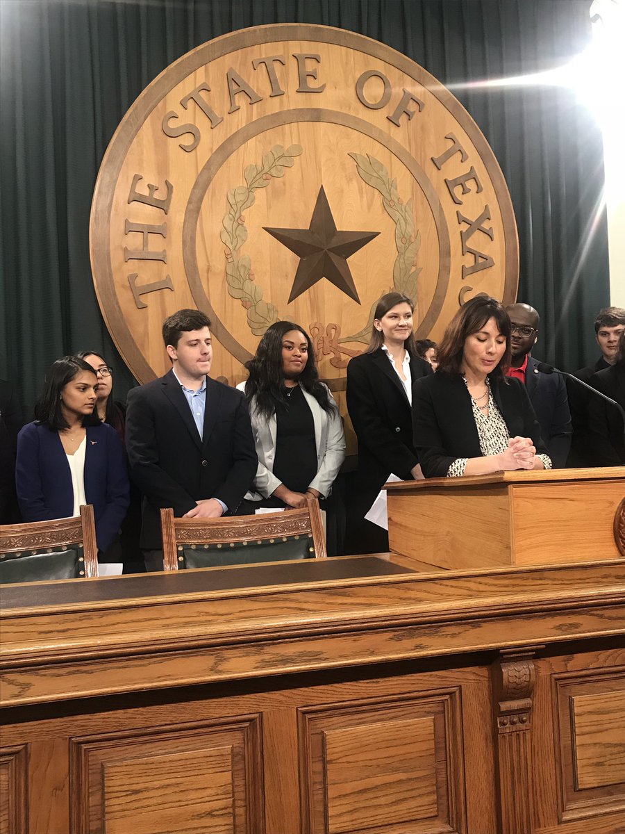 DeedsActionFund's tweet photo. Excited to be at the #TXLege today to support #hb375 which would allow on-campus polling places for students! Thank you, Rep. @GinaForAustin for filing this bill and advocating for our voices! https://t.co/1r12OcgT4G