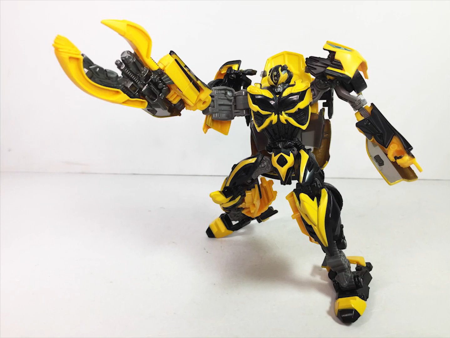 トランスフォーマー MB-EX アームガンバンブルビー レガシー