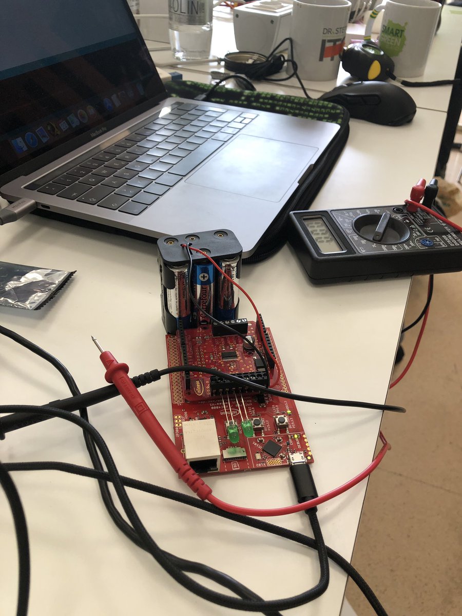 JenReinzZettler's tweet photo. Heute unterwegs mit @ClusterAuto auf dem #Makeathon2019 von @ITQ_GmbH 400 hochmotivierte Studenten von 30 internationalen Universitäten und Hochschulen entwickeln Innovationen für die #Zukunft #smart #green #Island #grancanaria #smartmobity #smartagriculture #smartenergy https://t.co/QFOxAvyzs7