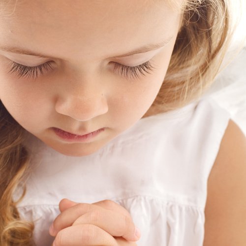 FamilyRosaryOrg's tweet photo. 5 Ways to Prepare Your Child for First Reconciliation
Teach your children the importance of this beautiful sacrament.
https://t.co/k9NG5e7oCY
#firstreconciliation
#sacrament
#prayerresources
#family https://t.co/GTde0Lzlvy
