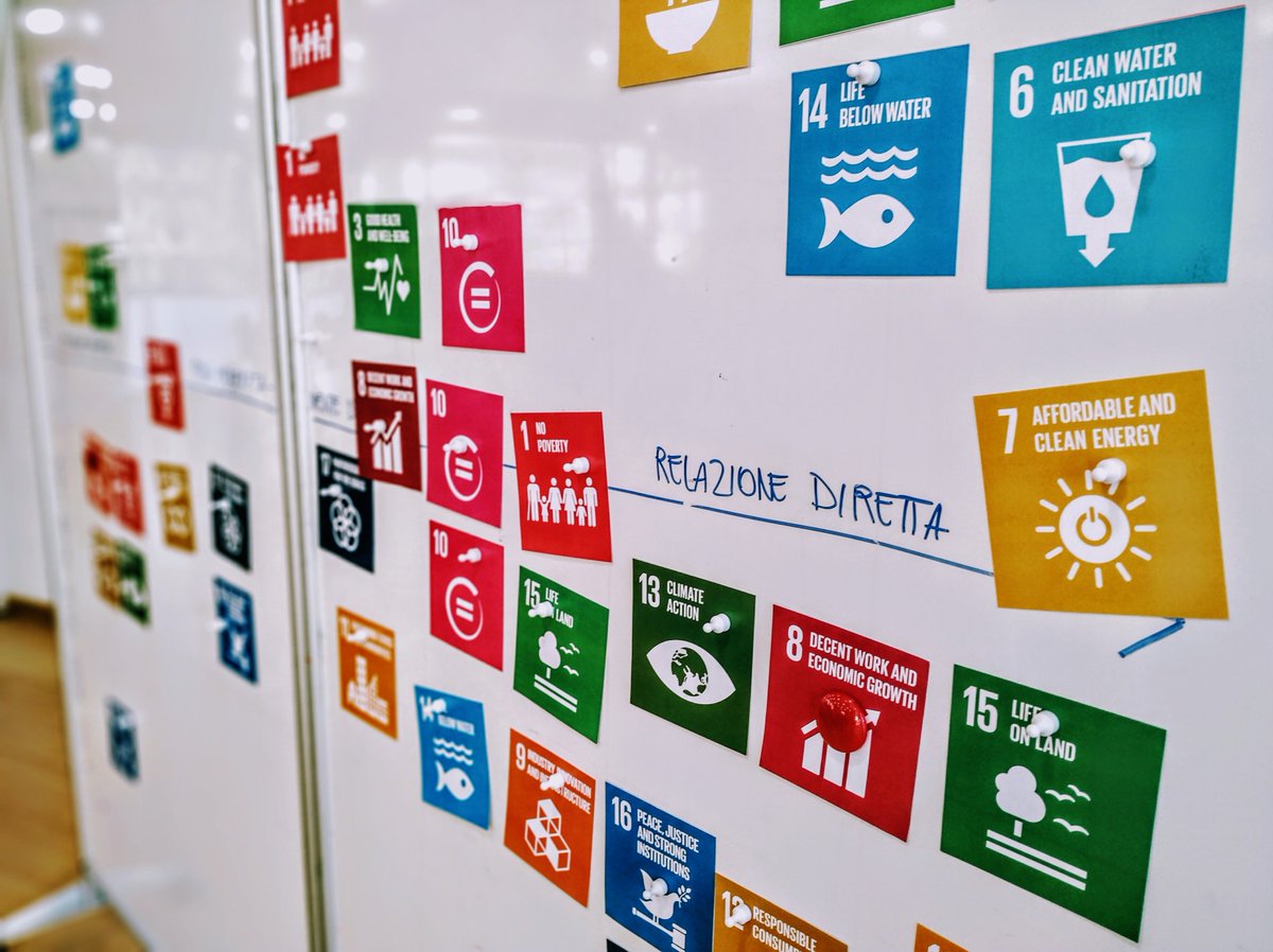 #Agenda2030: come raggiungere gli #SDGs attraverso la cooperazione decentrata tra attori locali? Food for thoughts dal convegno "Migrare, cooperare, agire per lo #sviluppolocale". <a href="/regionepiemonte/">Regione Piemonte</a> <a href="/ITCILO/">ITCILO</a>