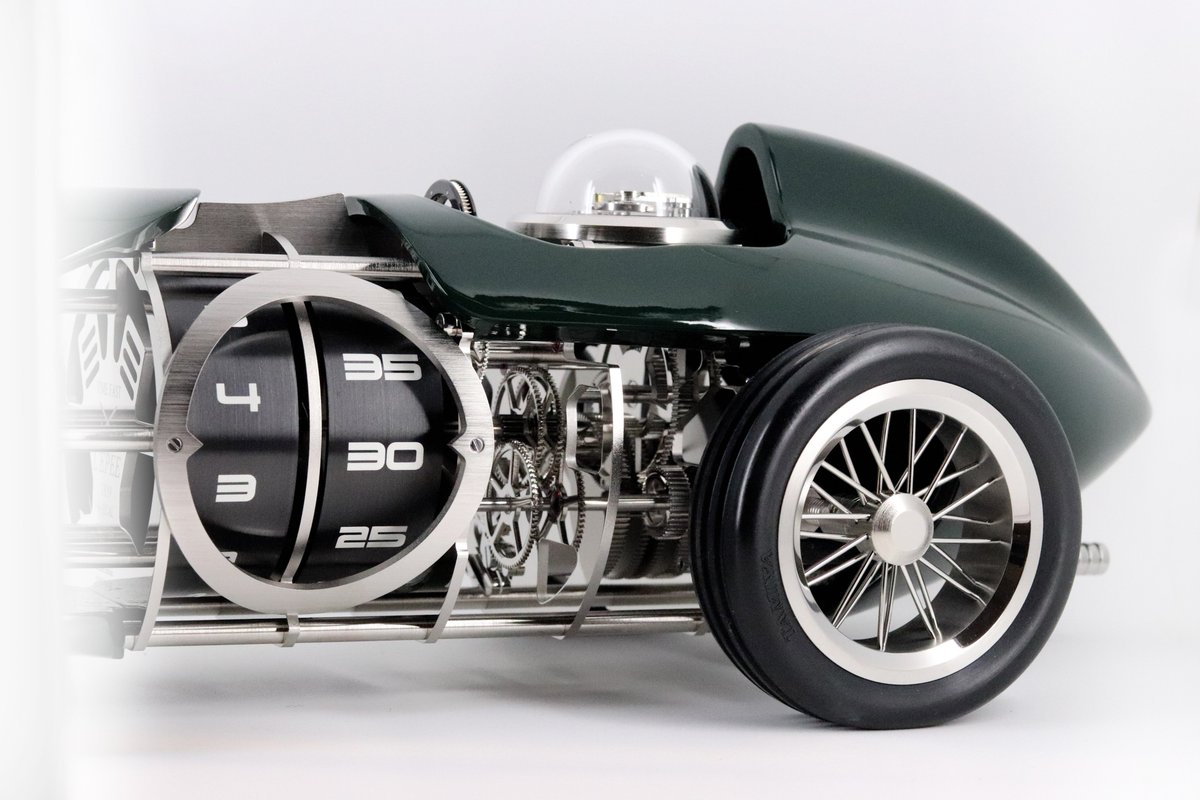 VERITIMEWATCHES's tweet image. Time Fast D8 clock by@L_Epee_1839
 „The name of the Time Fast D8 clearly conveys its technical aspirations, incorporating a motor that can last 8 days - or rather an in house caliber with a 192-hour power reserve beating at 18,000 vibrations per hour.” #timefastd8