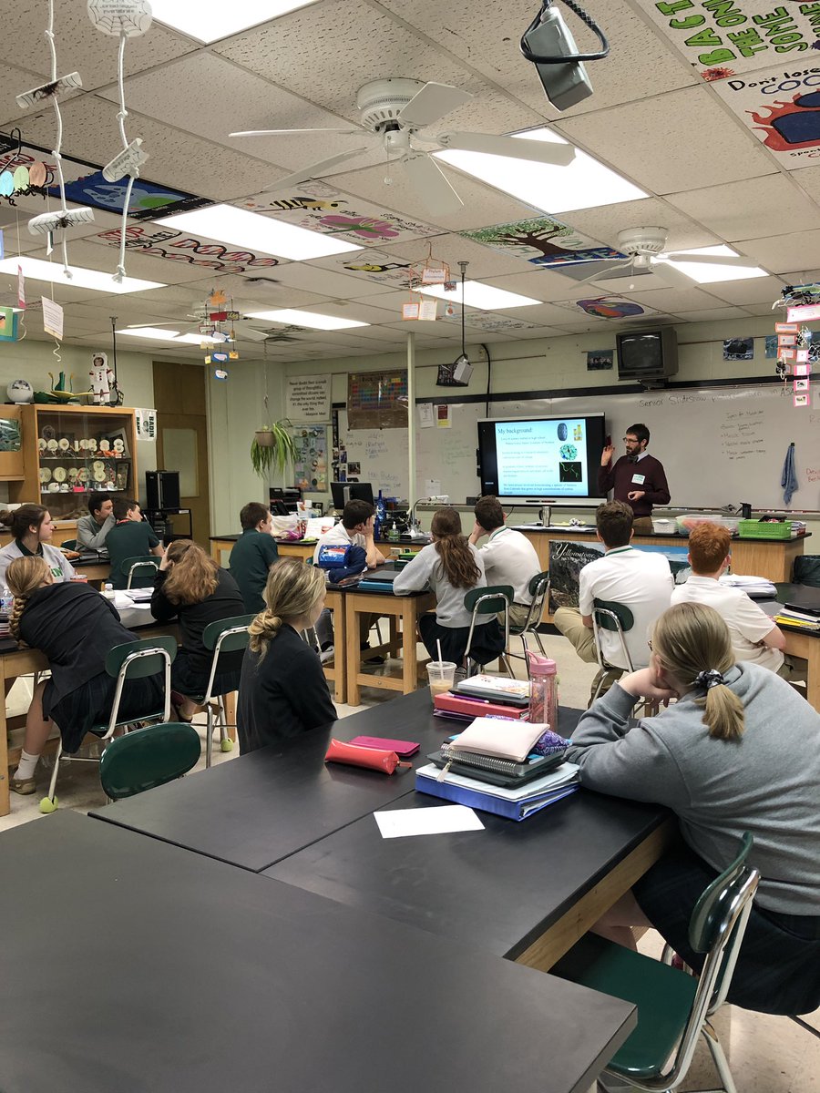 BadinBioBreetz's tweet photo. Thank you, Dr. Jason Boock from Miami University, for coming to talk to the AP bio classes about the biotechnology tool, CRISPR. 🧬🔬Fascinating info! @BadinHS https://t.co/Gpu8rOVZPP