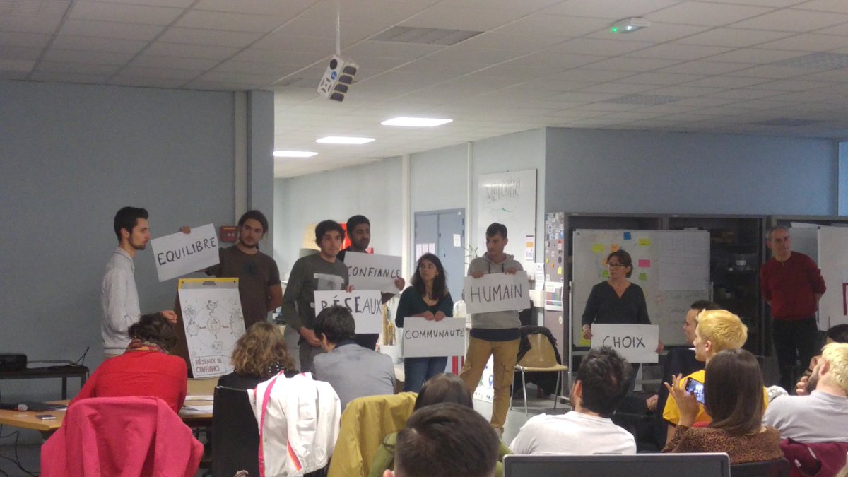 Hauteurs_UGA's tweet photo. #hacktoncampus se termine avec les présentations du défi 9  : Développer l'innovation frugale autour du  #développementdurable. Le dernier groupe a notamment travaillé en collaboration avec @EcoSESA. Bravo à tous  ! @promising_innov @UGrenobleAlpes @DisruptGreAlpes https://t.co/czK5Q3FlLi