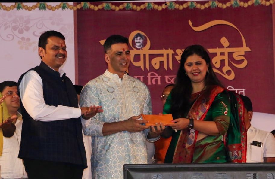 17. I am also thankful to Akshay Kumar for giving ₹1 lakh each to newly wedded families in this mass wedding ceremony. 