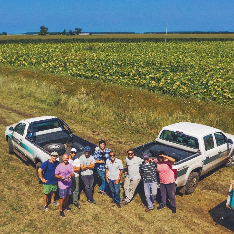 ControlH2o's tweet photo. Gracias a la gente de @sursemsemillas y todos nuestros clientes de Mar del Sur por darnos una mano con nuestra jornada de grabación.

#h20control #productosh2ocontrol #agro #agricultura #campo #marycampo #agrociencia #agroindustria #semillas #agroargentina #agrosmart #argentina https://t.co/yqJL2UHUTN