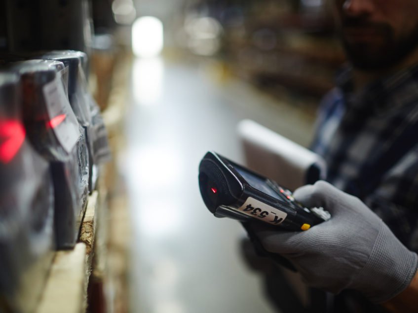 BrandiSeich's tweet photo. #Ecommerce has meant that distribution centers have had to change – and higher real estate costs, cheaper technology and labor challenges mean that we're going to see even more transformation. Here's a look at the technology that's enabling change
https://t.co/7P0E5NjKWO https://t.co/Ynb8pYwxCC