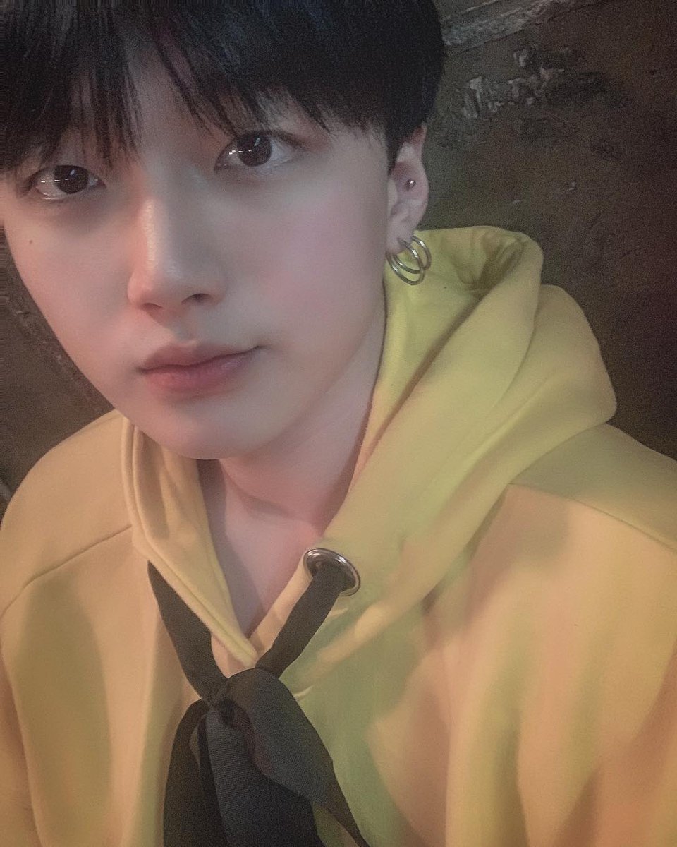 xdinaryoon's tweet photo. [220219] Instagram Update #DAWON (da_1________)

#내일만나 #VARSITY #바시티 #VarsityComeback https://t.co/TUCDqsIsrG