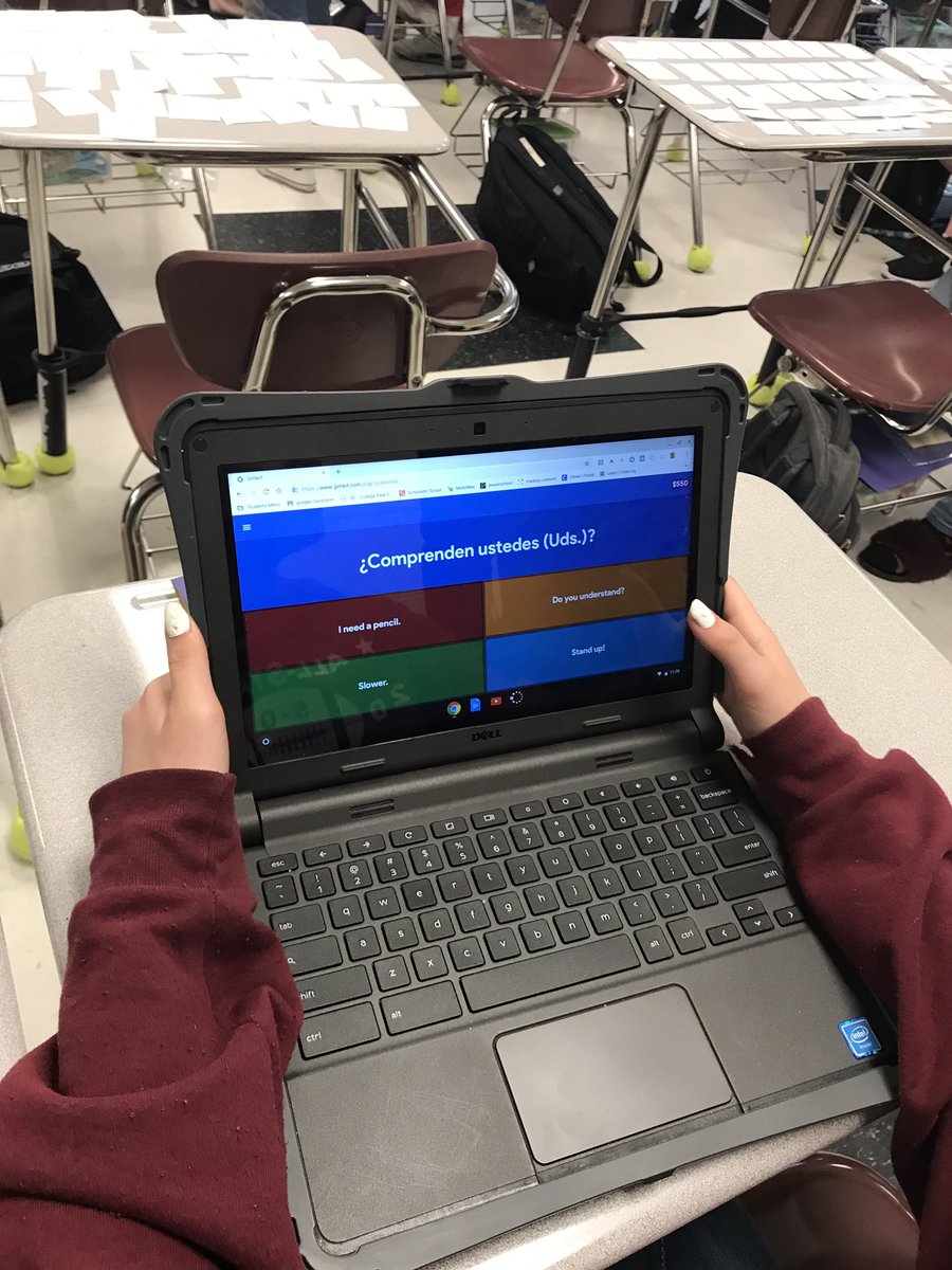 JenniferLoSo's tweet photo. Ss in Senora Bongiorno’s Spanish class use @gimkit to review phrases. @cpmiddle @dstrickl1 #squiresquad https://t.co/PNdJZy8AKG