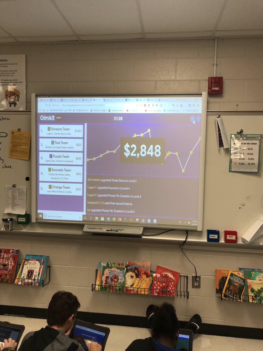 JenniferLoSo's tweet photo. Ss in Senora Bongiorno’s Spanish class use @gimkit to review phrases. @cpmiddle @dstrickl1 #squiresquad https://t.co/PNdJZy8AKG