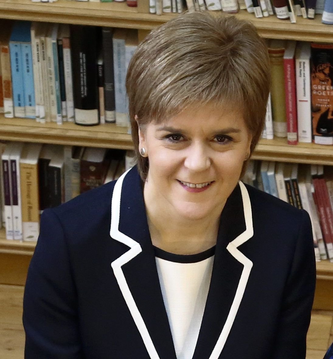 SocietyAbdn's tweet photo. Mystery and intrigue aplenty in Aberdeen this weekend says First Minister Nicola Sturgeon 🔎
 https://t.co/VF4mMedw9f
@GraniteNoirFest @APAWhatsOn @BelmontFh @AberdeenCC @NicolaSturgeon https://t.co/GWPtR4akcJ