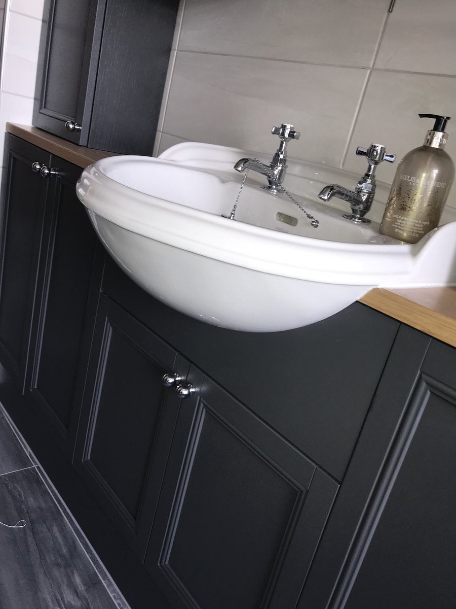 Walkersathome's tweet image. #ShowroomShowoff Here's a photo of a bathroom installation we have carried out that included a Dream DCV from @AqualisaShowers​.

If you are thinking of changing your bathroom then why not give us a call on 01724 860905 to arrange a quotation.