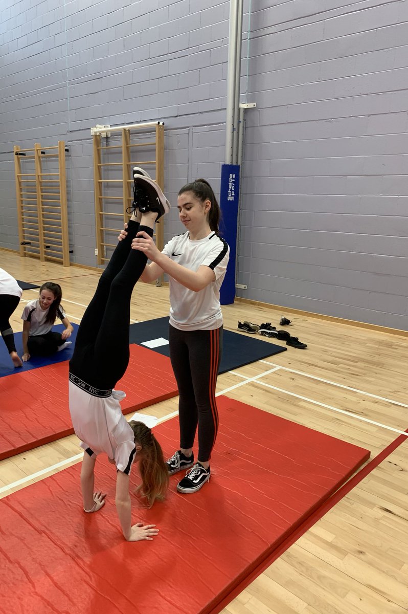 HolyCross_PE's tweet image. 1A/B have been working super hard over the last few weeks on their sequences. They are looking great! #Balanceandcontrol