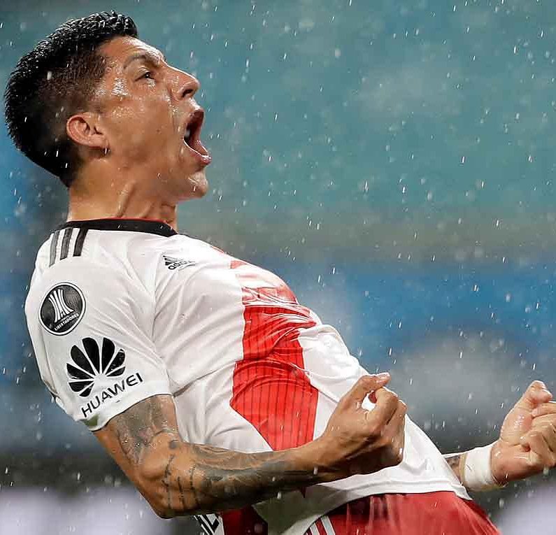 RiverLPM's tweet photo. Feliz cumpleaños para el jugador que vino a cumplir el sueño del hincha. Para el que lo siente con el corazón, y el que pone toda su calidad al servicio del equipo. ¡Gracias por tu fútbol por tu locura!

Dejale tu saludo a @enzoperezofi en su día. https://t.co/cxJH55LzNw