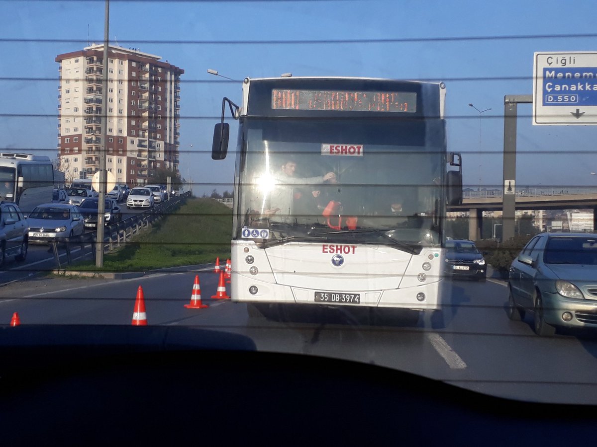 muratbaserksk's tweet photo. Bu sabah otobüste kameralara yakalanmışım, pardon otobüsün ön camında. https://t.co/V4yATme5zS