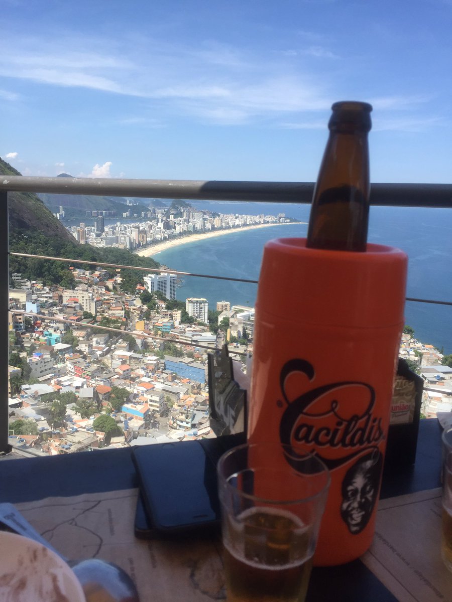 meninojehsus's tweet photo. O vidigal é do caralho amigos!!! #BarDaLaje https://t.co/VdM4W0Quhk