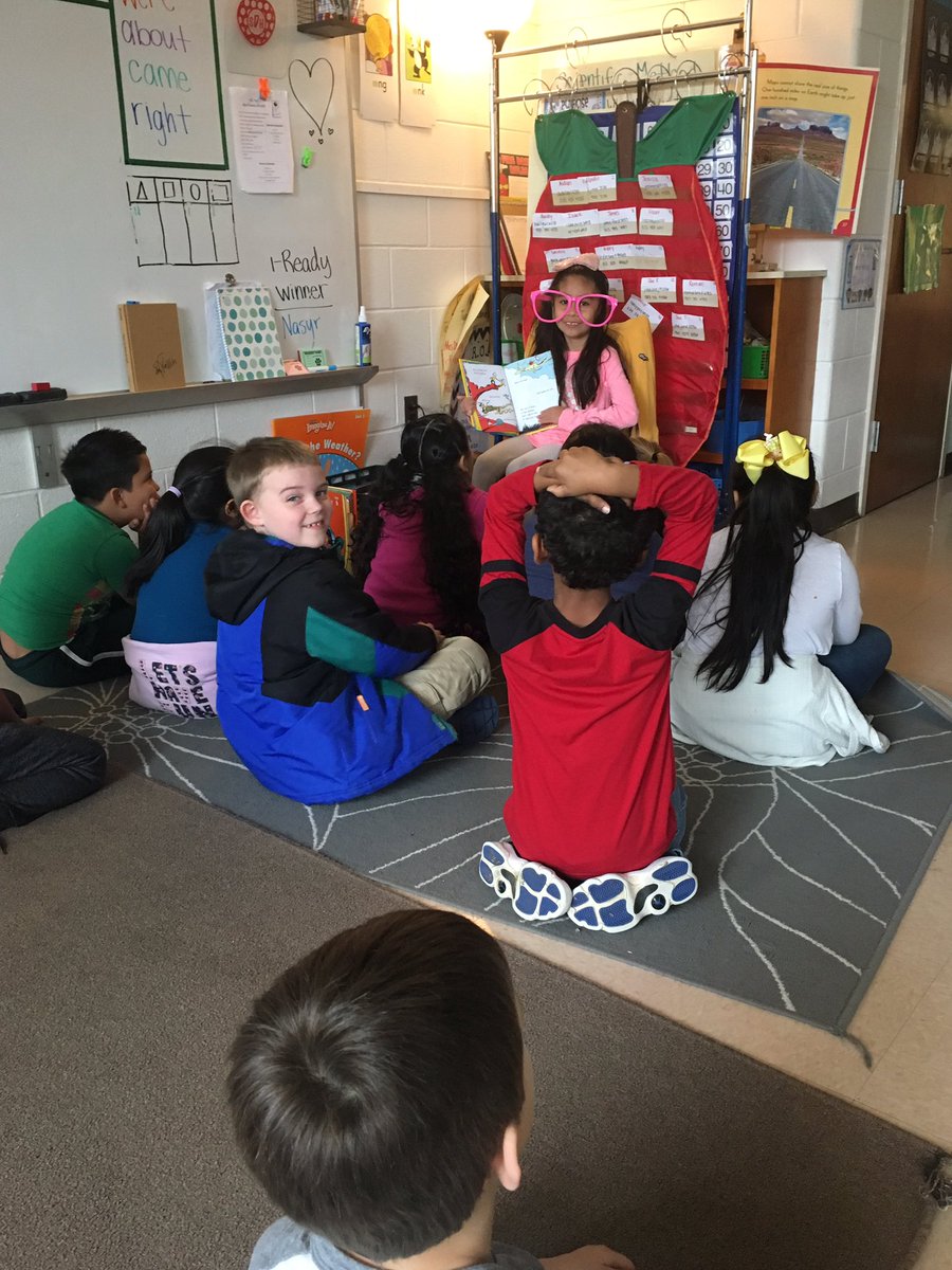 room17Day's tweet photo. This brave first grade girl read at story time today! #ProudTeacher 📚 @KESElementary ❤️ https://t.co/RIAgwsrOPo