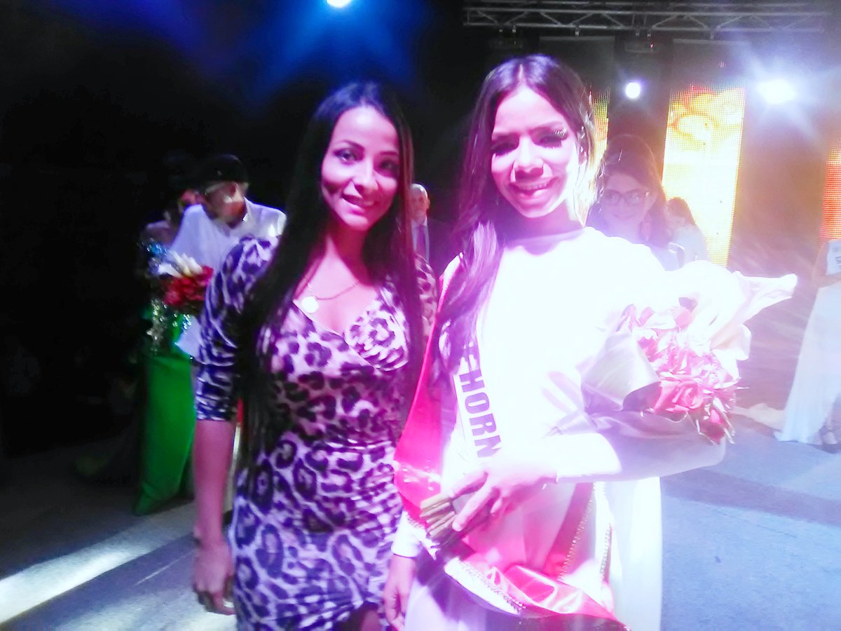 TrabajoLealtad's tweet photo. #NotiSocialEZ. Informa:‍ Así se desarrolló el acto de selección de nuestra Reina ✨👸🏻de los #Carnavales Turisticos de Paz 2019 del municipio Ezequiel Zamora/Cojedes. Felicitamos al #Pueblo por su hermoso apoyo. @NicolasMaduro @MargaudPSUV @RafaelAleman61 https://t.co/Cud6zBVO3V