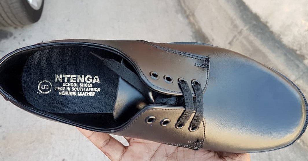 SayEntrepreneur's tweet photo. Meet Siyanda Ntenga @Ntenga3ZN founder of Ntenga Footwear.

His company makes Ntenga School Shoes and has donated over 1000 shoes to the poor. https://t.co/mGKwIbiDqD