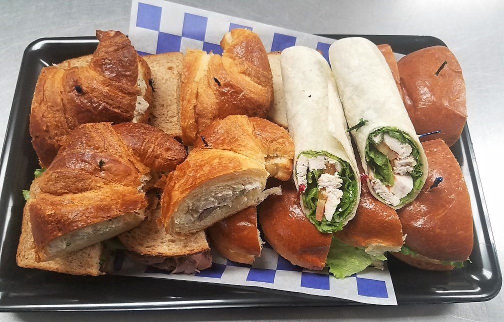 Our #Sandwich trays are one of our #customerfavorites here @PhilaCateringCo !!! Give this a try for you next #Lunch #Meeting!! 

#LunchTime #PhilaCateringCo #FridayMotivation