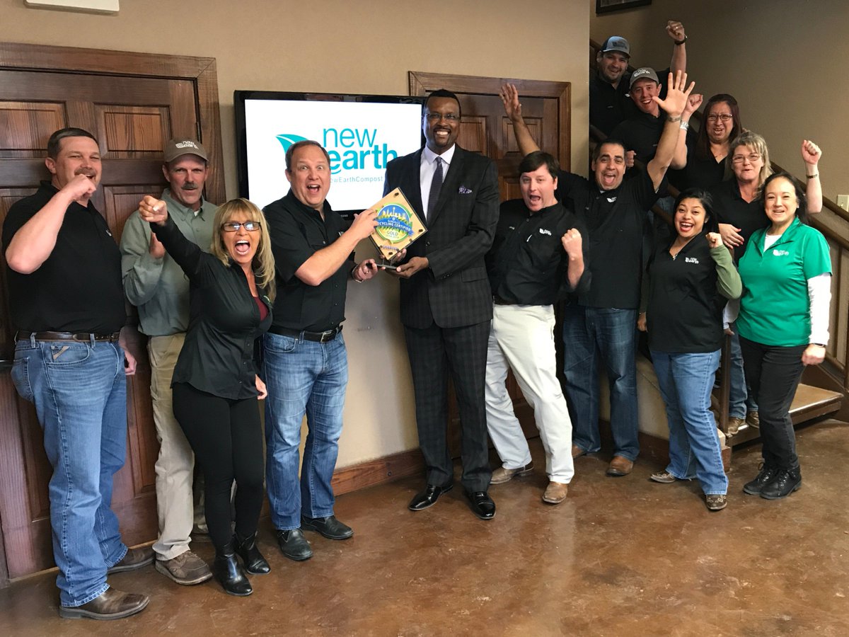 ReWorksSA's tweet photo. Congratulations @NewEarthCompost on your Gold Recycling Certification! Thank you for being #SanAntonio's resource for mulch and compost! #ReWorksSAGold #RecycleAtWorkSA https://t.co/hS4uUwUOVX