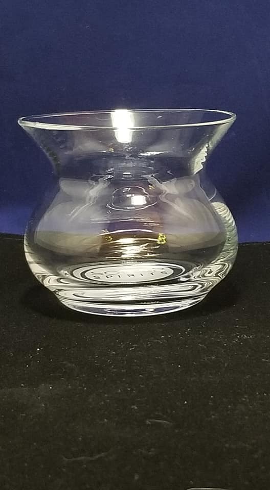 solarspirits's tweet photo. Thank you Tim at Clear Impressions Gift & Decor in #ProsserWA for etching our new @TheNEATGlass tasting glasses!! #sipsustainably #NEATglasses #distillery @RichlandFarmMkt https://t.co/ckGDabGmMC