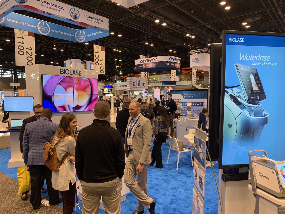 biolaseinc's tweet photo. Day 2 of the show and our booth is buzzing! @Chicago_Dental Midwinter Meeting, Booth #1016. #Waterlase #AdvancingDentistry https://t.co/bG7FTBcwBc