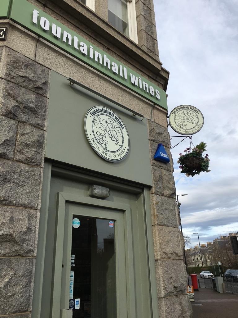 esker_spirits's tweet image. *stockist alert* pick up one on the way home yes? Esker Gin, Honey Spiced Gin and Esker Silverglas available at @fhwines in #Aberdeen. You’re welcome. #EskerSpirits #FountainhallWines