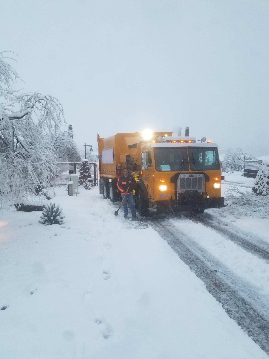 scottsdaleazgov's tweet photo. This is really happening! 😱 Due to hazardous road conditions caused by SNOW ❄️, trash &amp; recycling pickup will not occur today in areas north &amp; south of Happy Valley Road, east of Pima Road. We want to keep things safe &amp; will return Saturday, Feb. 23, to collect the missed areas. https://t.co/14Skeq9amb