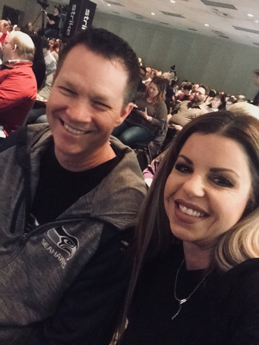 Lehman__Holly's tweet photo. So happy that I found a friend to join me at #StrikeTraining @JimBrittPhotos #AzureFriends https://t.co/bDTIZWwZsp