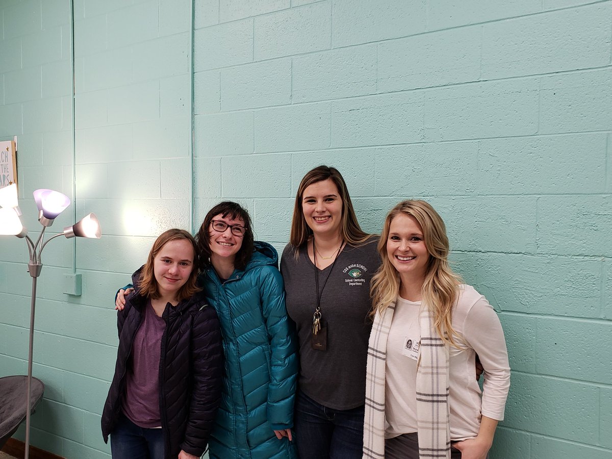 jdalanz's tweet photo. Skyler Wyatt joined us for a Falcon Futures round table about careers in photography.  Thank you! @vbschools @FWCoxGuidance @Casey_Six @BoardwalkPBCo @FrankWCoxHS https://t.co/hbxSeBNohU
