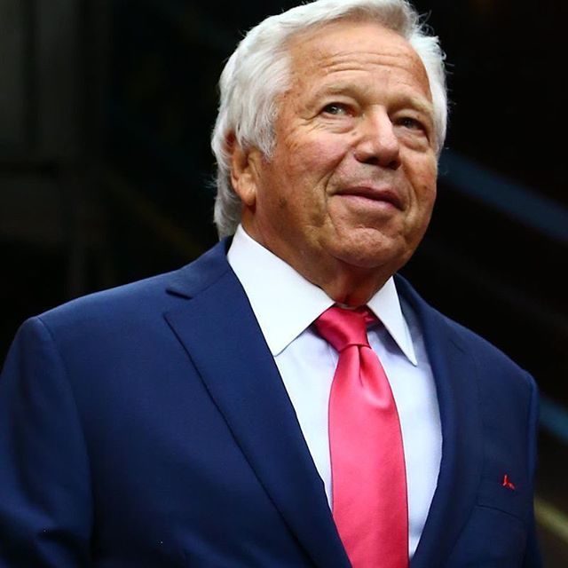 WDK_Network's tweet photo. Robert Kraft, owner of the New England Patriots, has been charged with soliciting prostitution by Jupiter, Florida police

#badwolfentertainment #badwolfent #badwolfpodcast #podcast #podcasts #entertainment #entertainmentnews #sports #sportsnews #newengl… https://t.co/PaBjaJJ4bI https://t.co/zOBw3w7va8