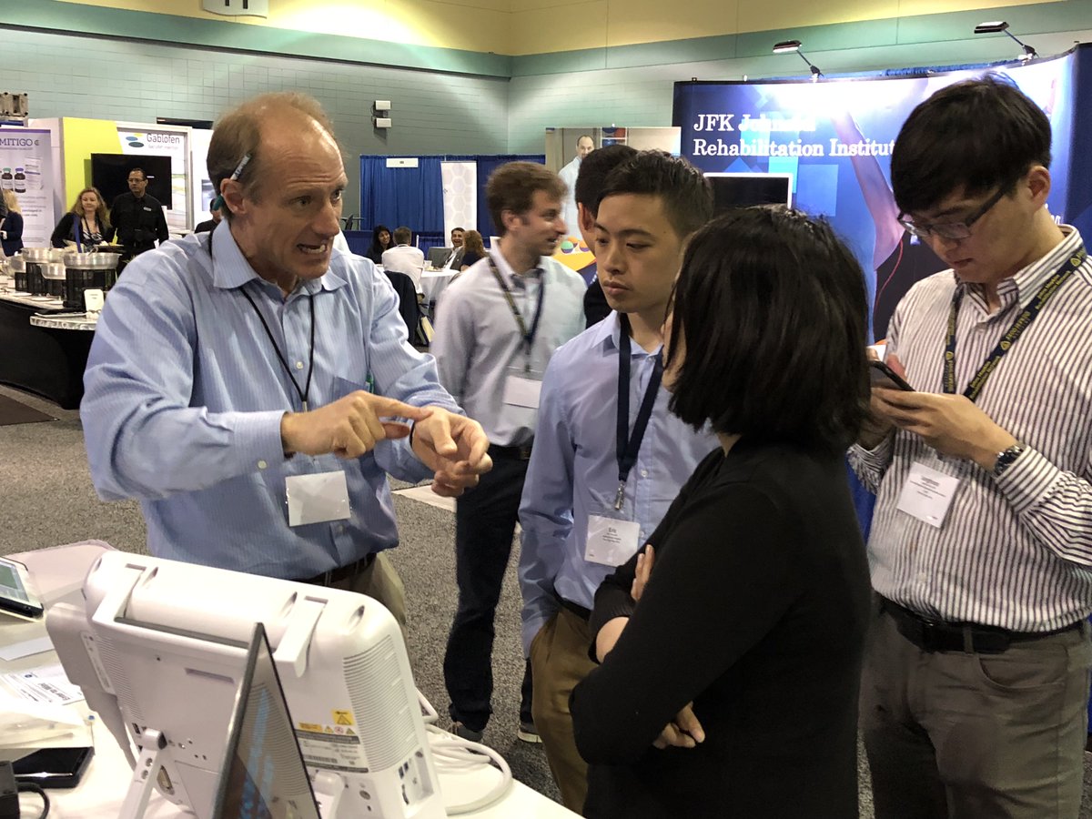 7Dimaging's tweet image. Dr. Cliff Gronseth at #Physiatry19 talking about his passion for ultrasound. #ultrasound #7Dimaging #edtech