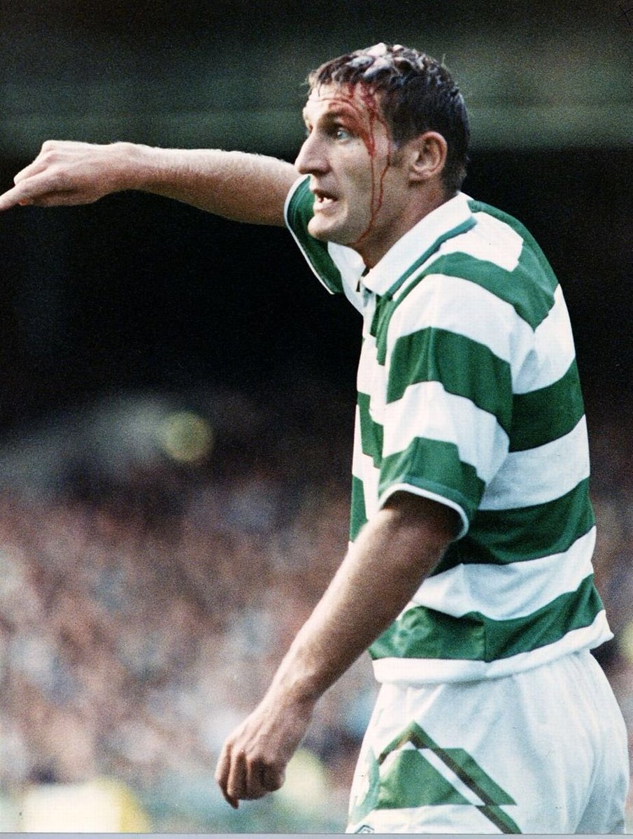 TalkOfEwood's tweet photo. โIf I had to fly to the moon I'd take Tony Mowbray, my captain, with me. He's a magnificent man.โ - Former Middlesbrough manager Bruce Rioch when asked about Tony Mowbray. #Rovers #TwoYearsOfTony https://t.co/n4NSaYipOY