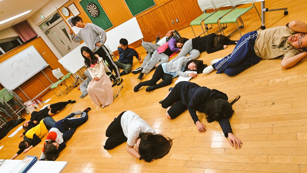 saikokawa's tweet photo. 舞台『そもそも石段の先に大霊界があるのが』絶賛稽古中！！

カワモトは作・演出のみですが、是非とも観に来てやって下さい～

#そも石 https://t.co/VCGQaVrpN4