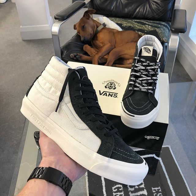 kidos74's tweet photo. many relevant levels. safe 🤜🏼⚫️⚪️🤛🏼@footpatrol_ldn @vans_europe #thedropdate #teamfp #vans #footpatrol #vans #sk8hi https://t.co/A9t7LtFtkn