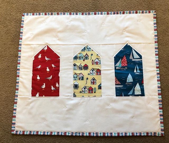 Love this new fabric we have in! Makes lovely beach huts and stripy binding! 😀 ift.tt/2VcqD5V