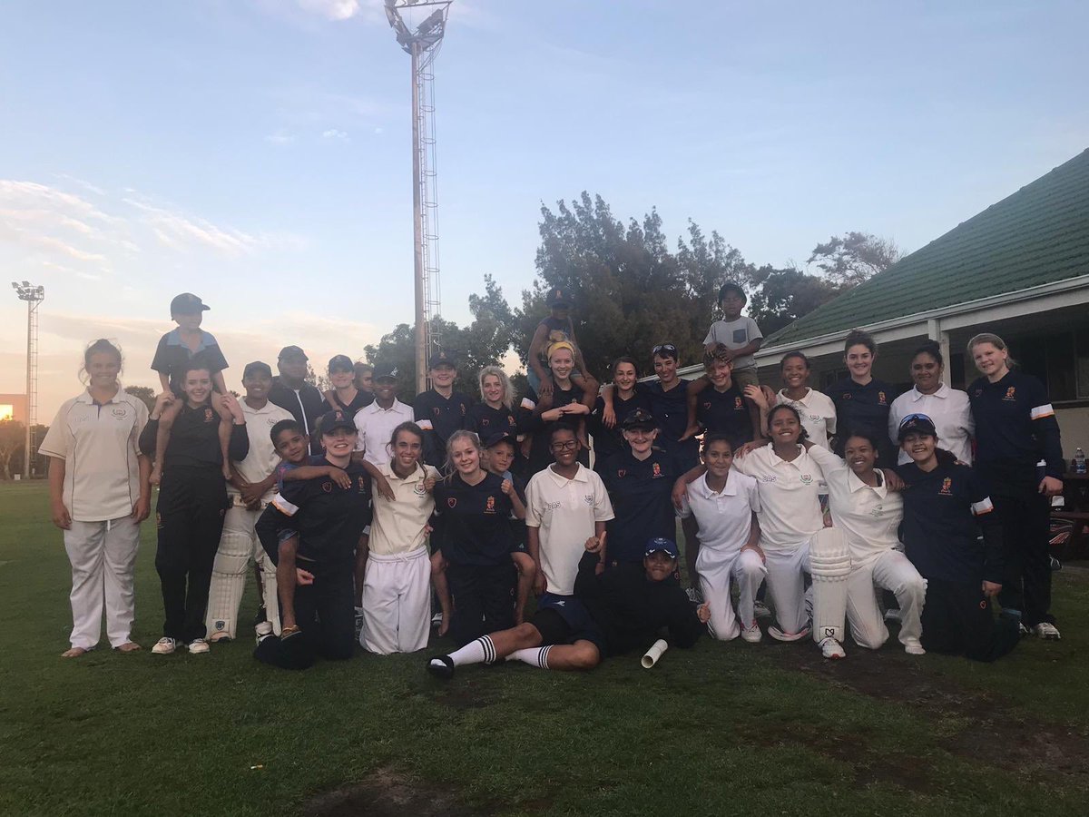 Wongi95's tweet photo. Amazing week, fantastic city, top group of girls! #4from5 #historymakers #saaalop https://t.co/u80REooLtS