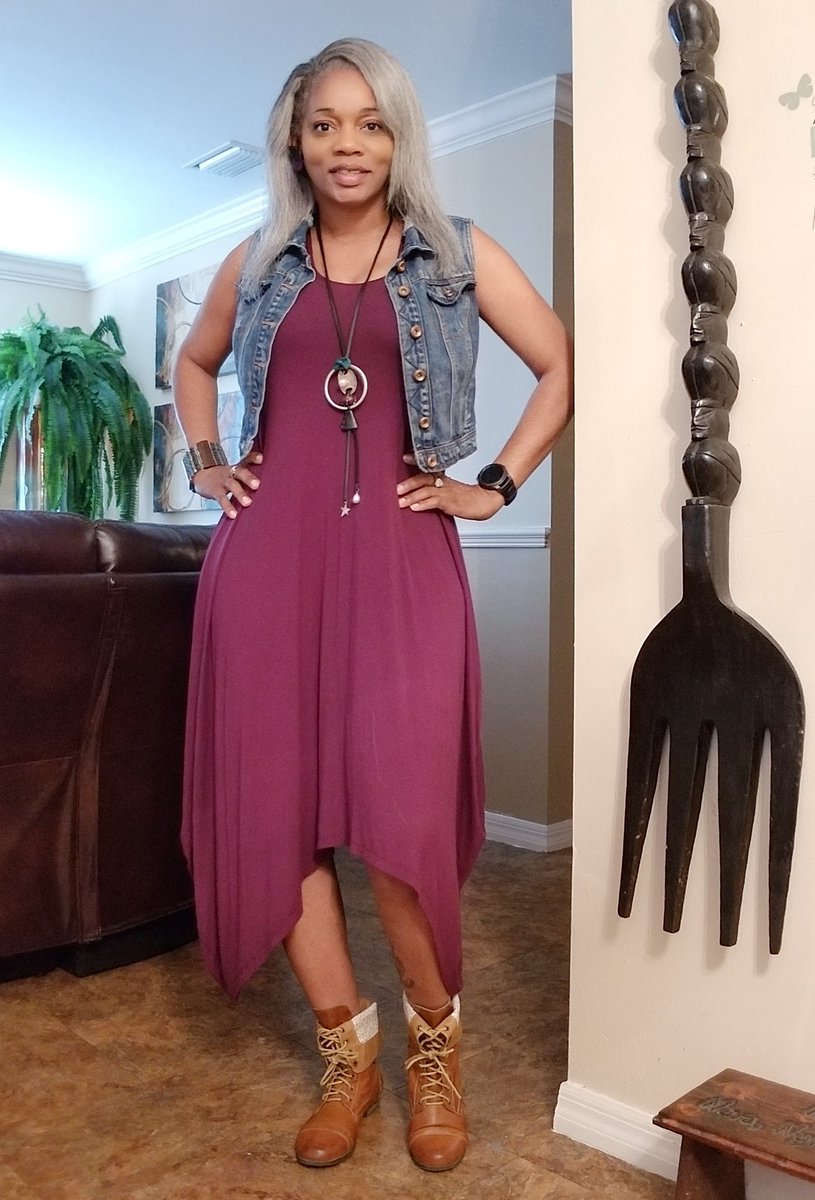 NoraPotts73's tweet image. Off work! Guess I'll go visit the sick and shut in today.  #TGIF #LetGodWork #MyTestimonyIsMyTruth #RightLightForASelfie