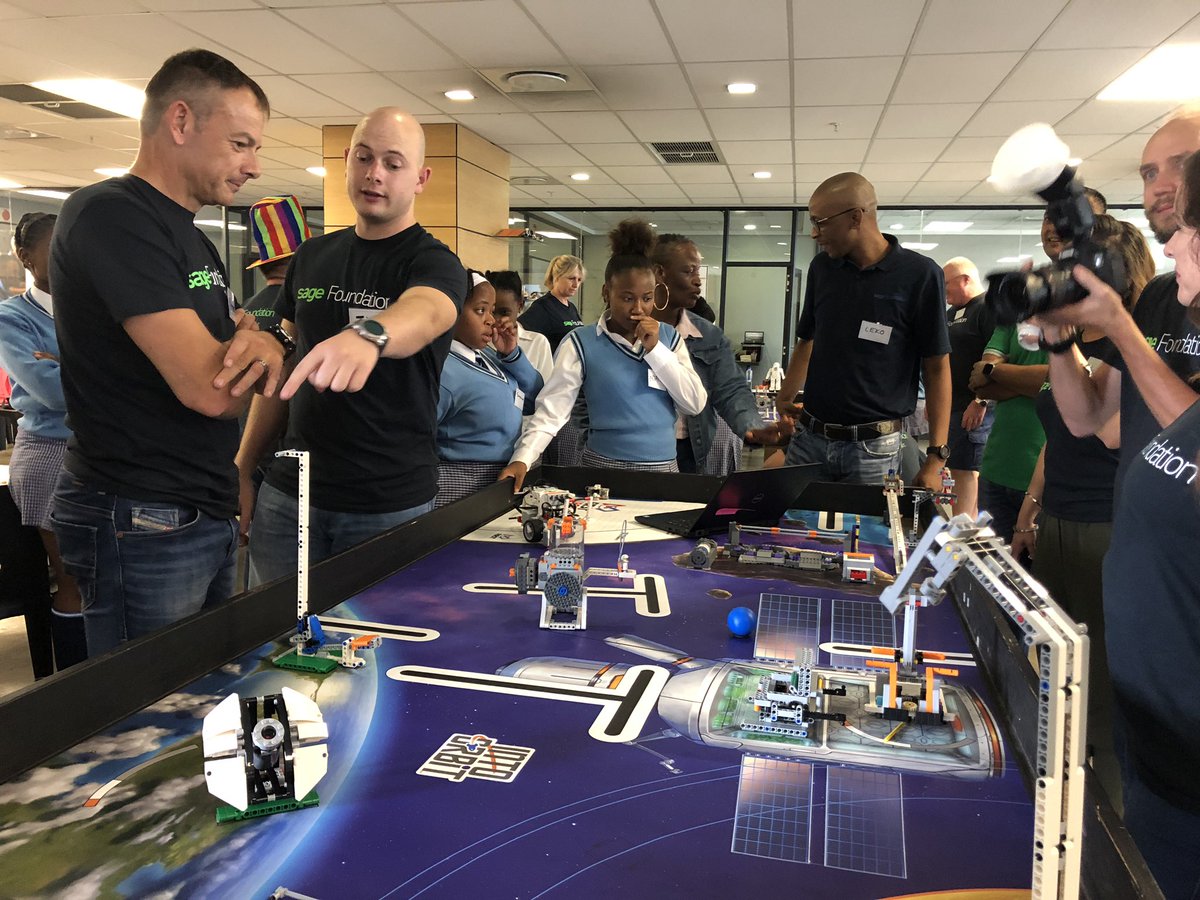 Kea_N's tweet photo. Just another awesome @sagefoundation #volunteering event with @PieterBensch @mattkibby @NNombika @philipmeyer @peterjohnb 
at @SageGroupZA Thanks  for letting us be apart of your #STEM education journey @social_coding #ICT #coding #robotics https://t.co/bSPBBWX2RX