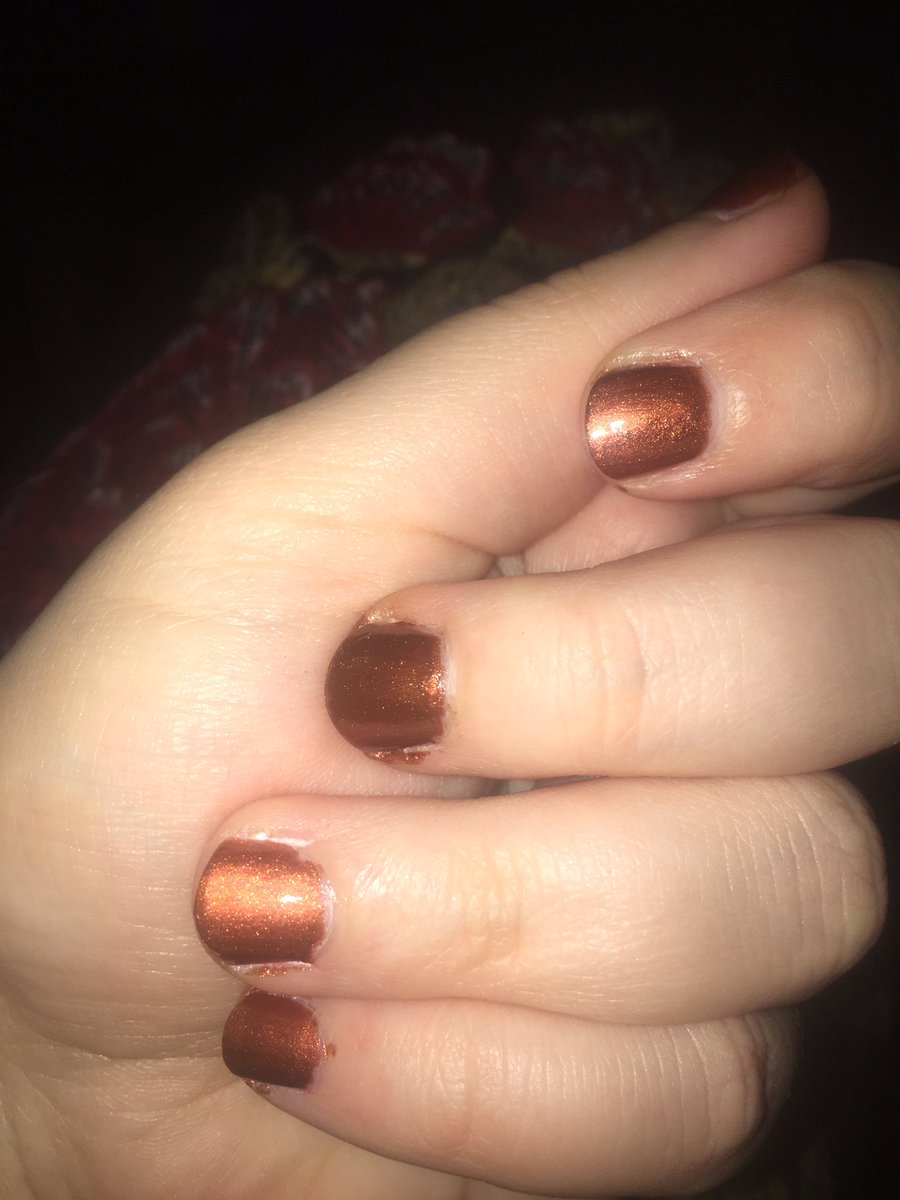 i did my nails again and it took all day because i couldn’t settle on a color and then when i finally did it kept smudging but look at this sweet copper color
