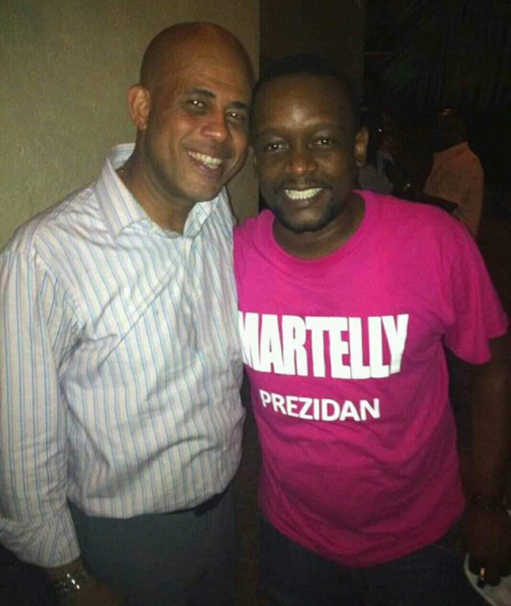 JobGarcon's tweet image. Yo wè anba&apos;w Carel ou pa bezwen vin bay moun zannanna pou pengwen kòmkwa ou te nan vol ak mèsenè yo ou di ou te wè yo minote. Ki kote jew te ye lè sa? Pagen anyen ki di c pa plase yo te plasew sou vol la tou pou te vin pale kk