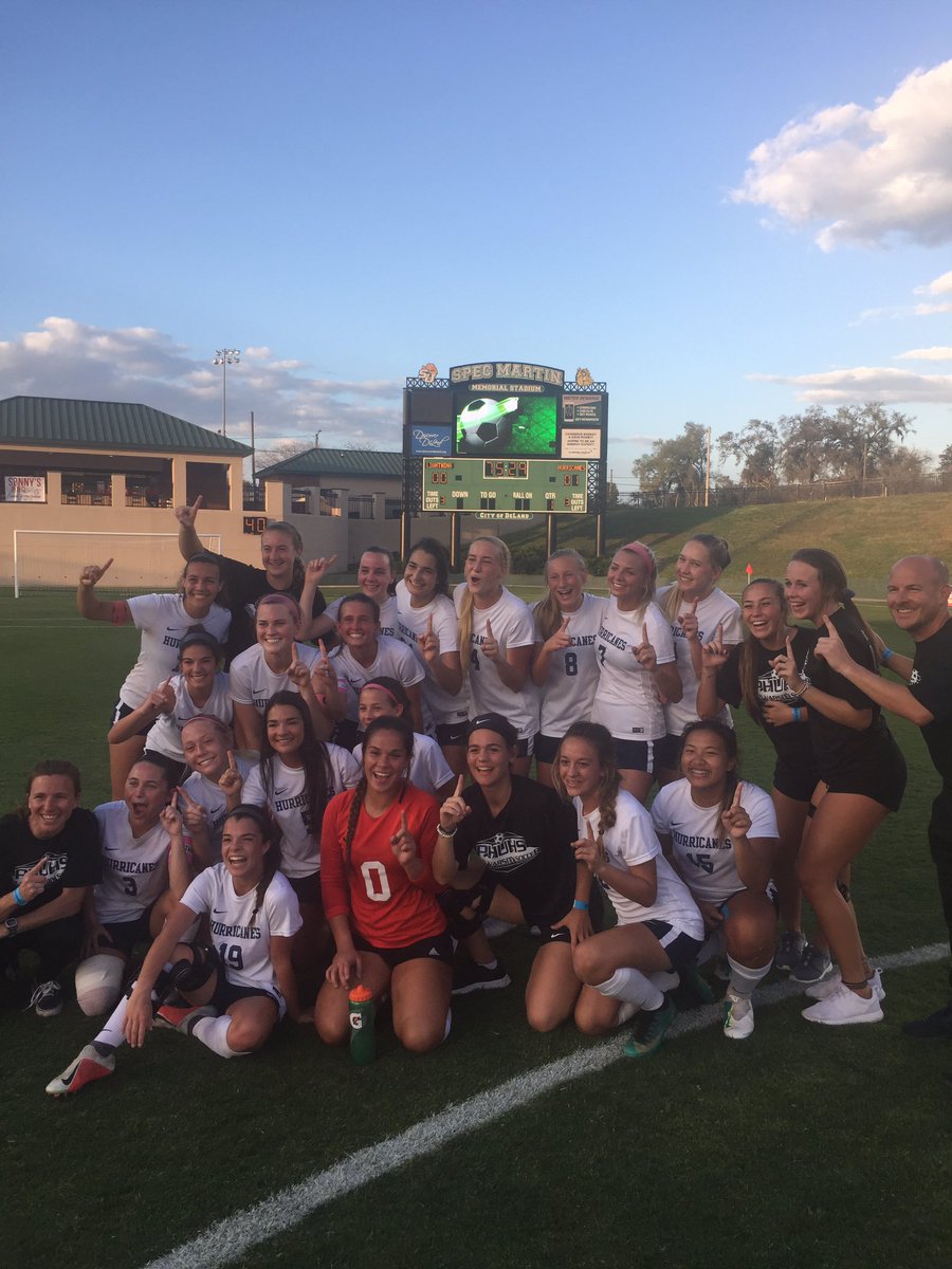 Rodneywpage's tweet photo. State champs https://t.co/mdJIptEnlu