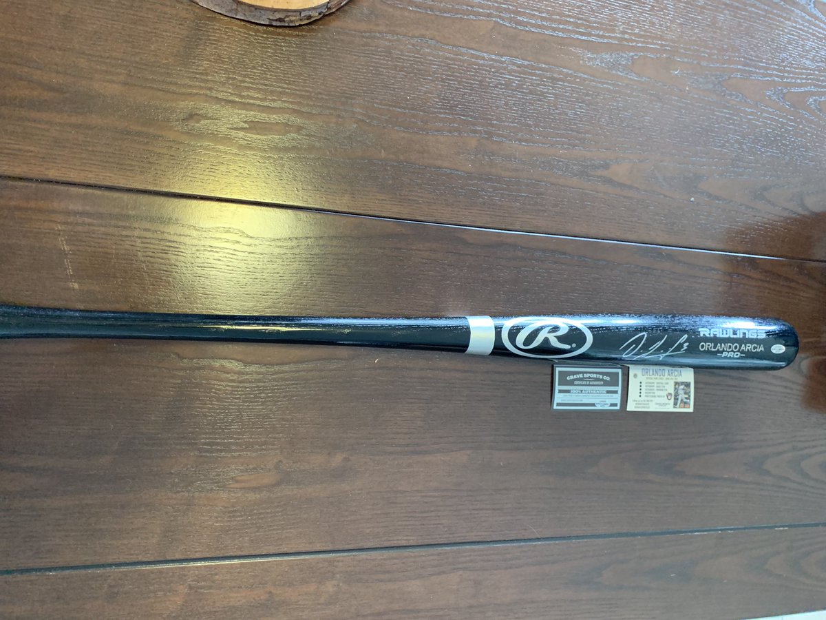 SportsNerd34's tweet image. Milwaukee Brewers SS Orlando Arcia Rawlings full size bat. Crave sports authenticated.  $90 shipped OBO.  @CardConnector