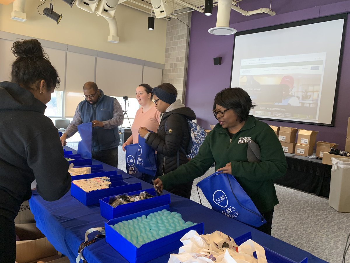 debinithaca's tweet photo. Thanks to all our volunteers for @SUNYsGotYourBck at @TC3_official today for packing over 450 comfort packs! Special thanks to @DrO_TC3 with special guests Molly from @RepTomReed’s office and Paula from @IthacaCollege #SUNYsGotYourBack #volunteer #RAKWeek2019 https://t.co/mXYQ5By1iI