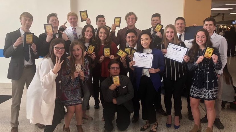SEPDECA's tweet photo. Only two days until State! 

SEP DECA members already did phenomenal at Districts, getting FIRST PLACE in 37.5% of the competitions!

This Sunday, 2️⃣9️⃣ of us will be competing, all while bringing home countless awards! Stay tuned... #ReadyForIt 🔷 https://t.co/DPOblQATtY
